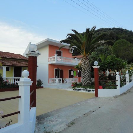 Virginia Apartments Vitalades Luaran gambar