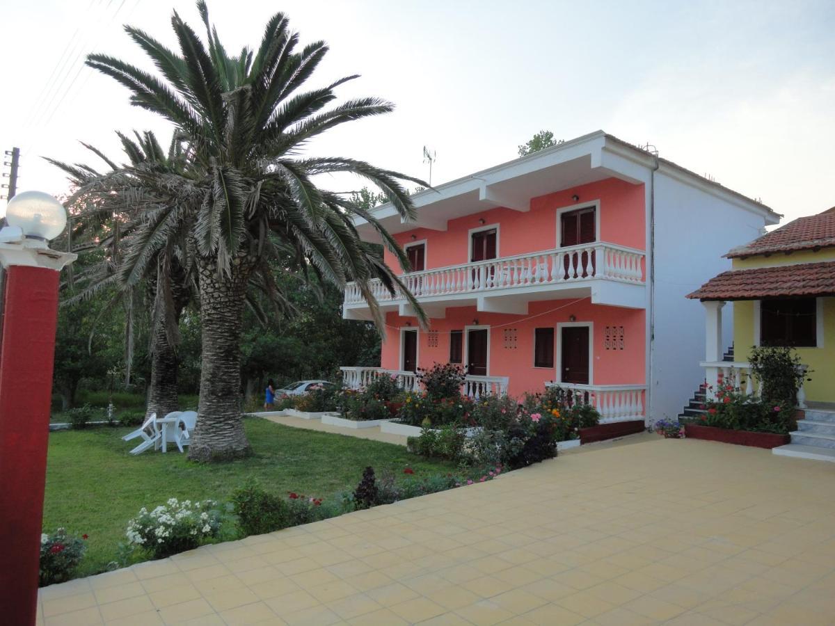Virginia Apartments Vitalades Luaran gambar